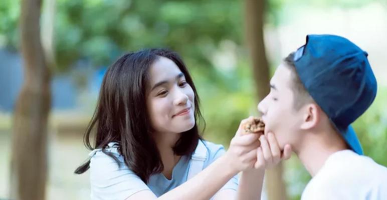 分手后如何挽回以占有欲强女友？（掌握正确方式，恢复感情和信任；）