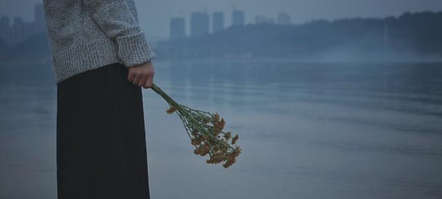从离婚到适应一个人的生活（如何面对婚姻破裂后的新生活）-第3张图片-恋语空间