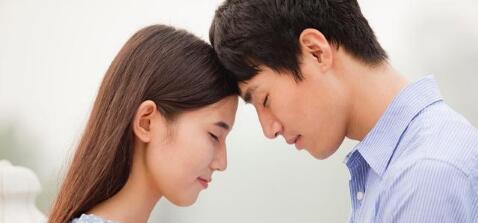 如何挽回异地女友，让爱情再次绽放？（分手了，怎么办？这15个技巧让你重拾爱情）