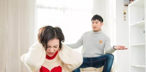 分手在即，如何挽回爱情？（分手心痛，挽回爱情指南；分手挽回必读，成功策略大揭秘）