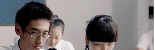 高中生的爱情能否长久？（探讨青少年恋爱的可持续性和关键因素）-第1张图片-恋语空间
