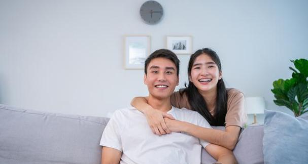 外出期间乱了男女关系妻子坚决离婚怎么办？（探讨如何挽救婚姻，重建夫妻关系）-第1张图片-恋语空间