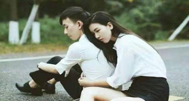 以和恋人为什么要聊得来（沟通是恋爱关系的基础，懂得聊天技巧可以让你和恋人更加亲密）-第1张图片-恋语空间