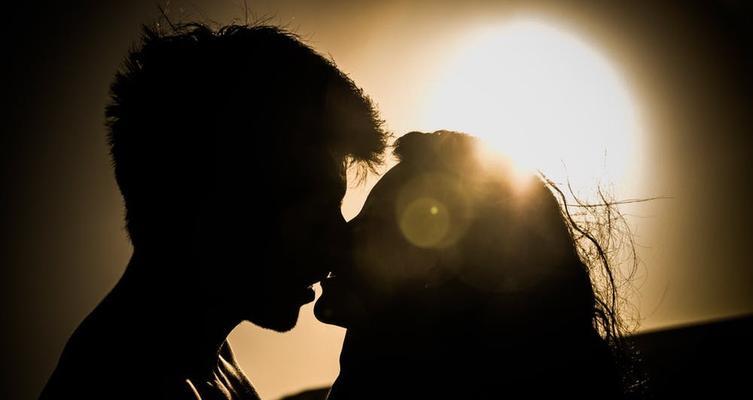 女人提出分手后的征兆和挽回方法（从情感变化、沟通反应、身体语言看女人的态度，）-第2张图片-恋语空间